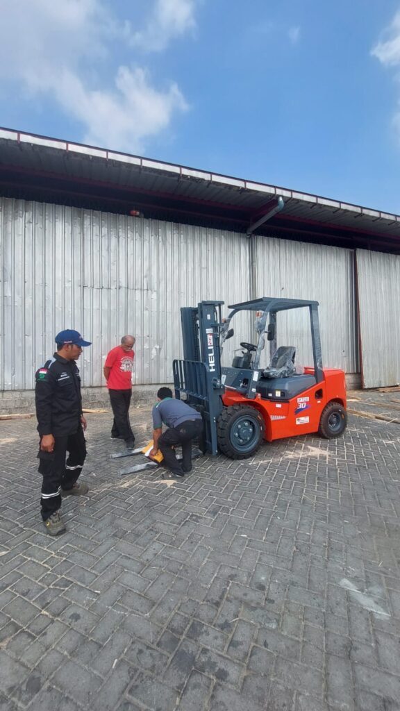 jual forklift diesel 3 ton heli nganjuk