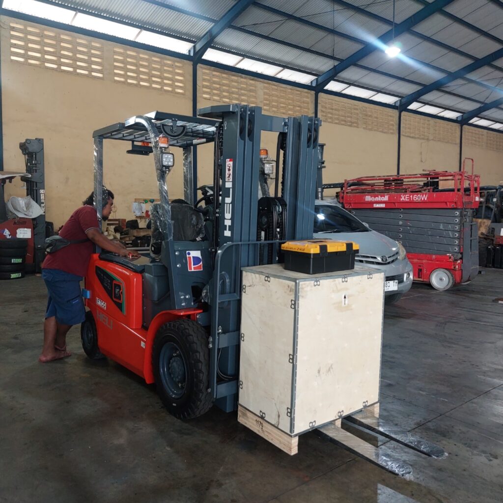 jual forklift elektrik surabaya